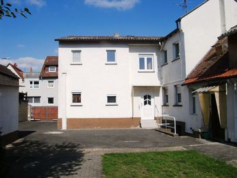 <strong>4 Zimmer Wohnung mit Garten</strong><br>
64546 Mörfelden-Walldorf<br>Wohnfläche:     ca. 100 m²<br>
Grundstücksfl.: ca. 350 m²