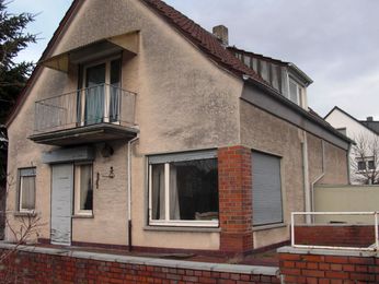 <strong>Renovierungsbed. Einfamilienhaus</strong><br>
64546 Mörfelden-Walldorf<br>Wohnfläche:     ca. 100 m²<br>
Grundstücksfl.: ca. 600 m²