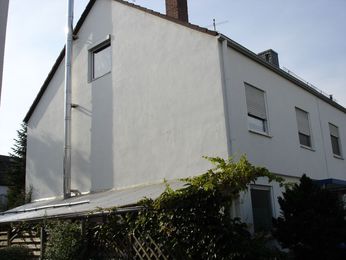 <strong>Doppelhaushälfte Einfamilienhaus</strong><br>
64521 Groß-Gerau, Dornheim<br>Wohnfläche:     ca. 120 m²<br>
Grundstücksfl.: ca. 231 m²