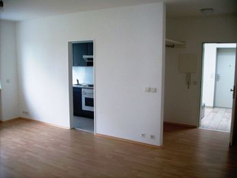 <strong>Kapitalanlage mit 6 voll<br>vermieteten Wohneinheiten</strong><br>
64546 Mörfelden-Walldorf <br>	Wohnfläche:     ca. 303 m²
