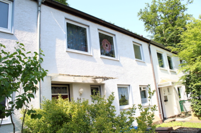 <strong>Reihenmittelhaus in Walldorf</strong><br>
64546 Mörfelden-Walldorf<br>
Wohnfläche 128 m² <br>Grundstücksfläche 372 m² 